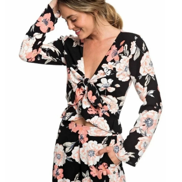 Roxy Blue Day Baby Floral Top Front Tie Cropped Long Sleeve Ruffle Size Small - Picture 1 of 15